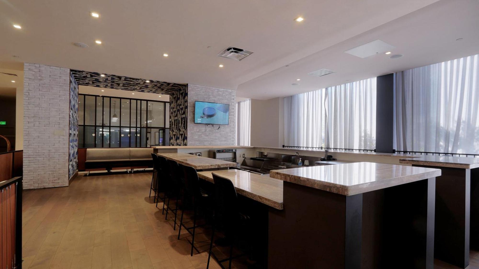 Convention Center Executive Properties Free Indoor Parking บัลติมอร์ ภายนอก รูปภาพ